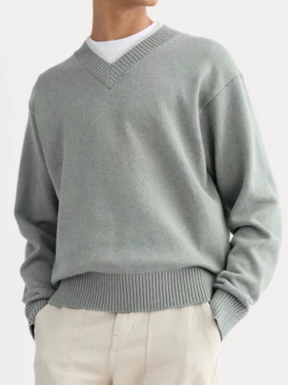 MEN’S RELAXED V-NECK SWEATER IN EVERYDAY COTTON, Size Large